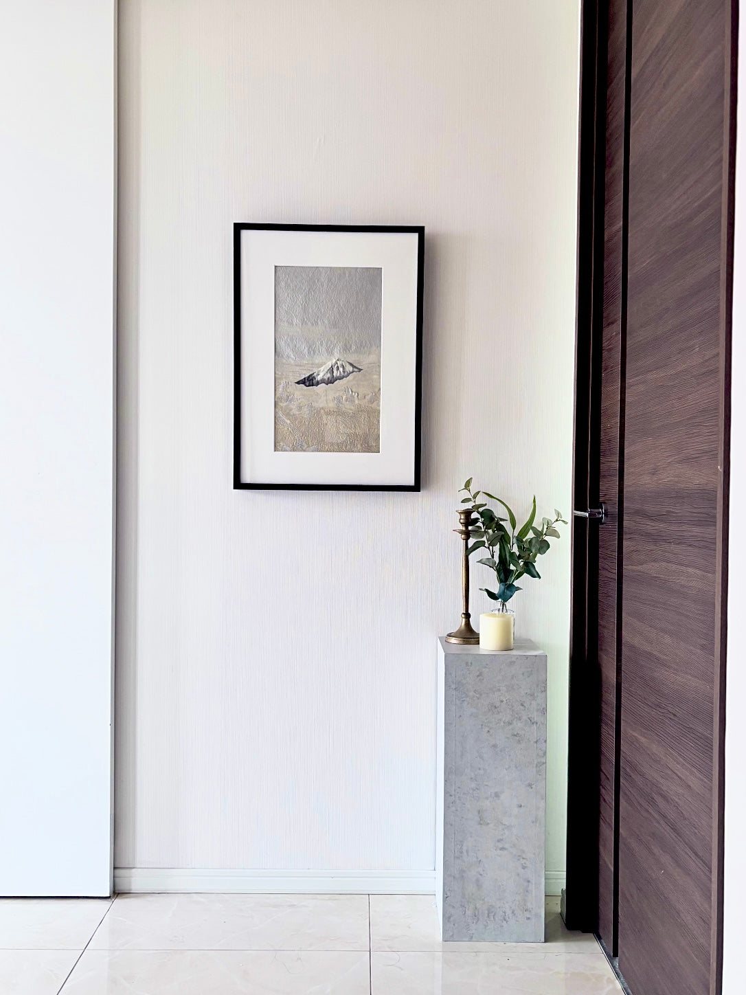 Picture frame +  an obi (displaying at HISUI TOKYO)