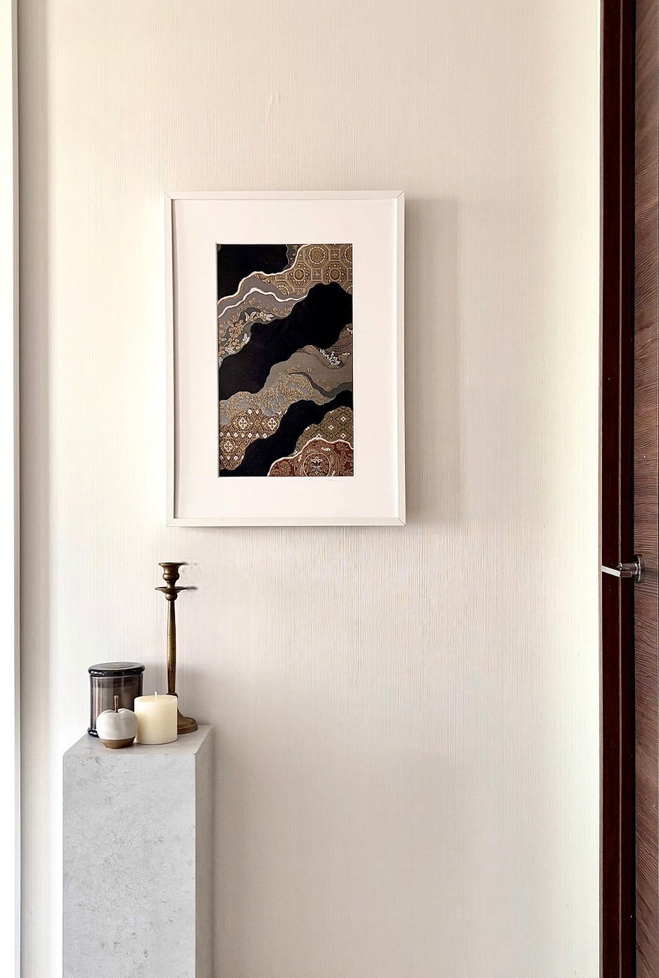 帯を切らずに飾る額縁(白)