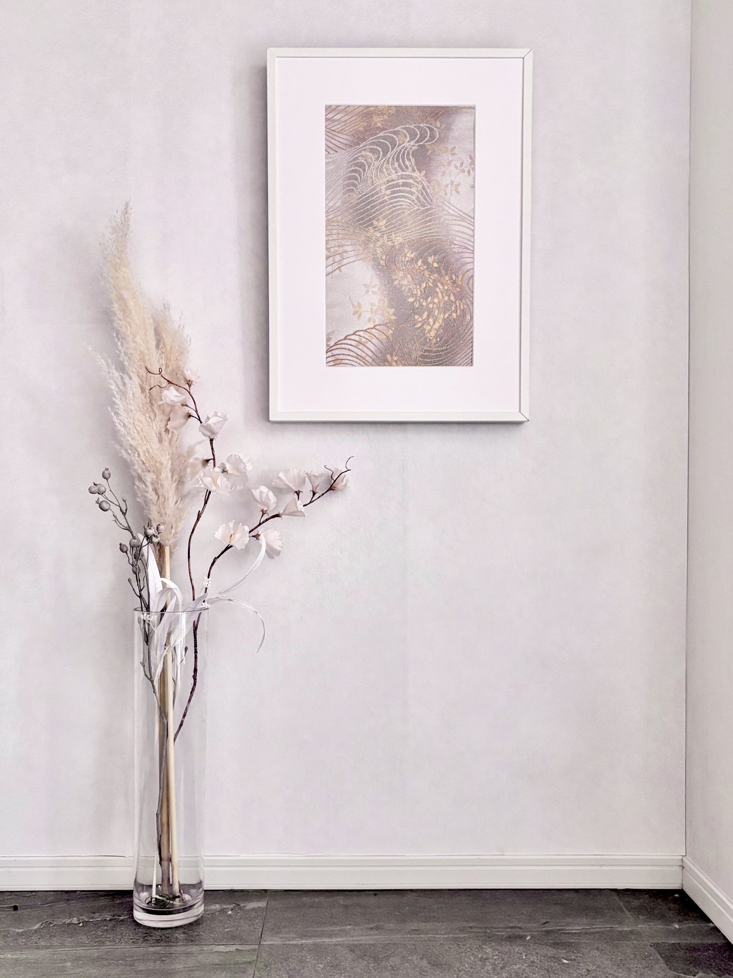 帯を切らずに飾る額縁(白)